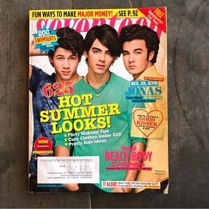 Jonas Brothers Seventeen Magazine June 2009
